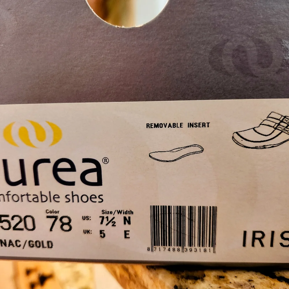Durea brown leatherMary Janes - Picture 2 of 3